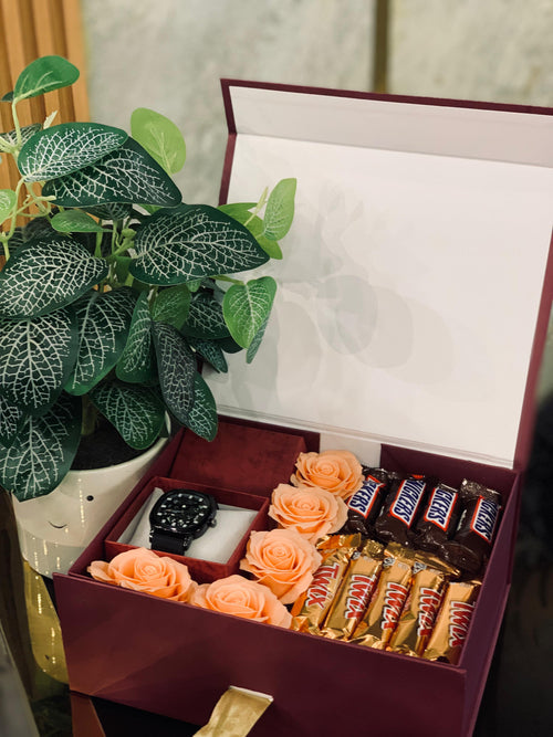 Basic Shirt Gift Hamper with Mini Rose Bouquet – Romantic Gift for Him