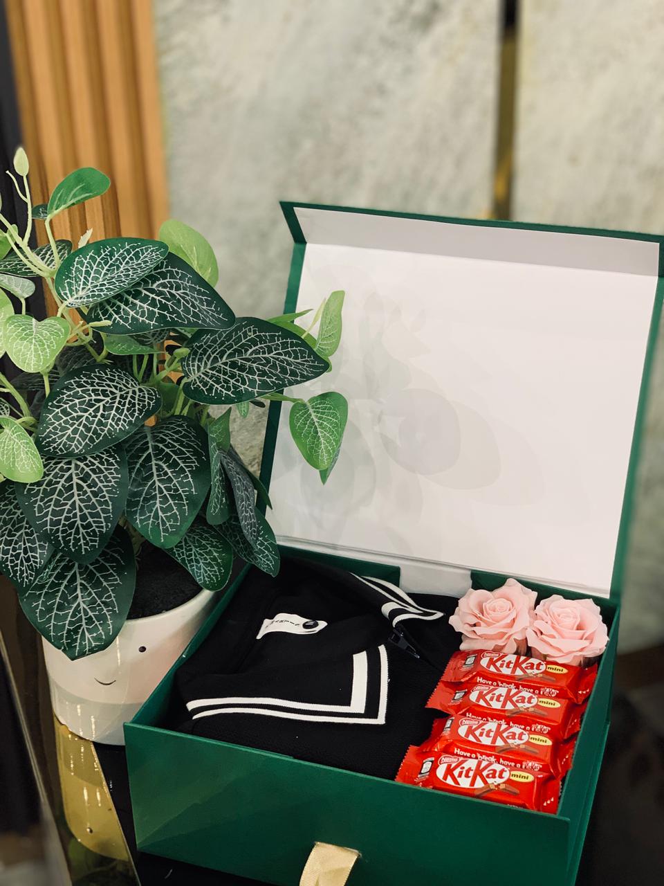 Basic T-Shirt Gift Hamper Box – Casual Birthday Gift for Him