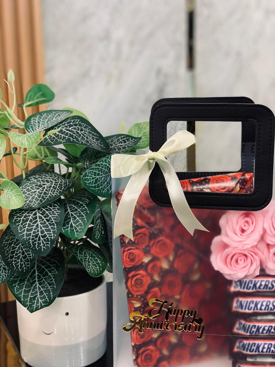 Classic Photo Frame Gift Hamper – Affordable Sentimental Gift
