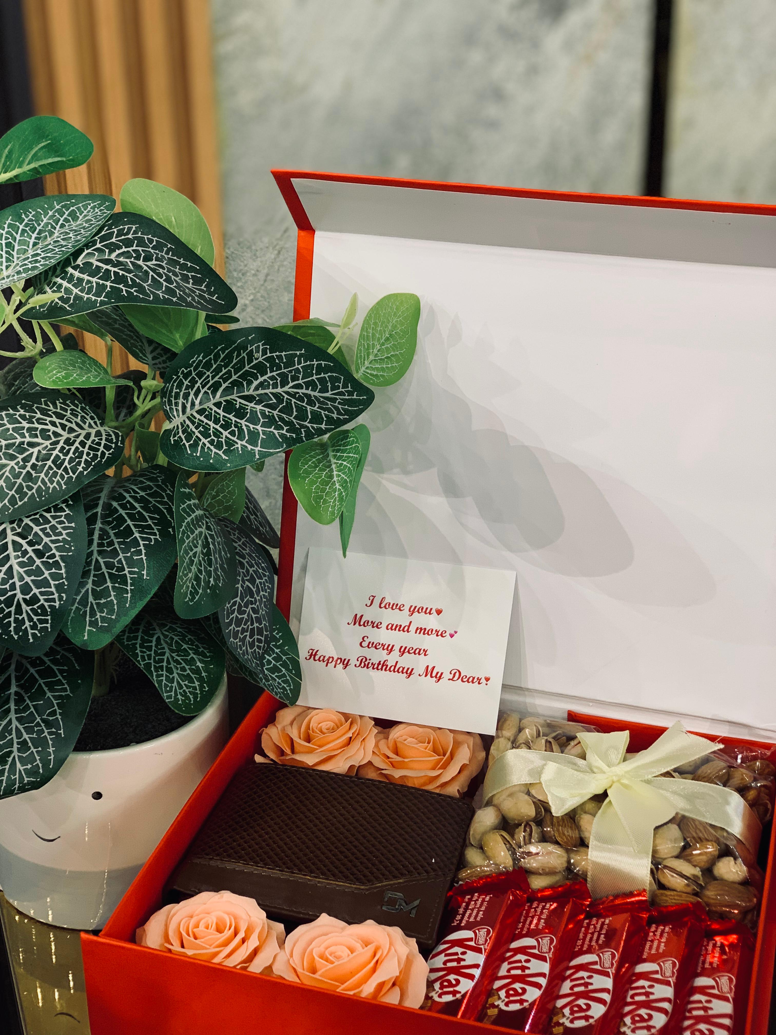 Wallet & Nuts Gift Hamper – Stylish Practical Gift for Him