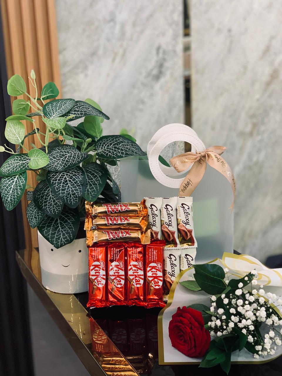 Chocolate Gift Hamper with Rose Bouquet – Sweet Romantic Gift Combo