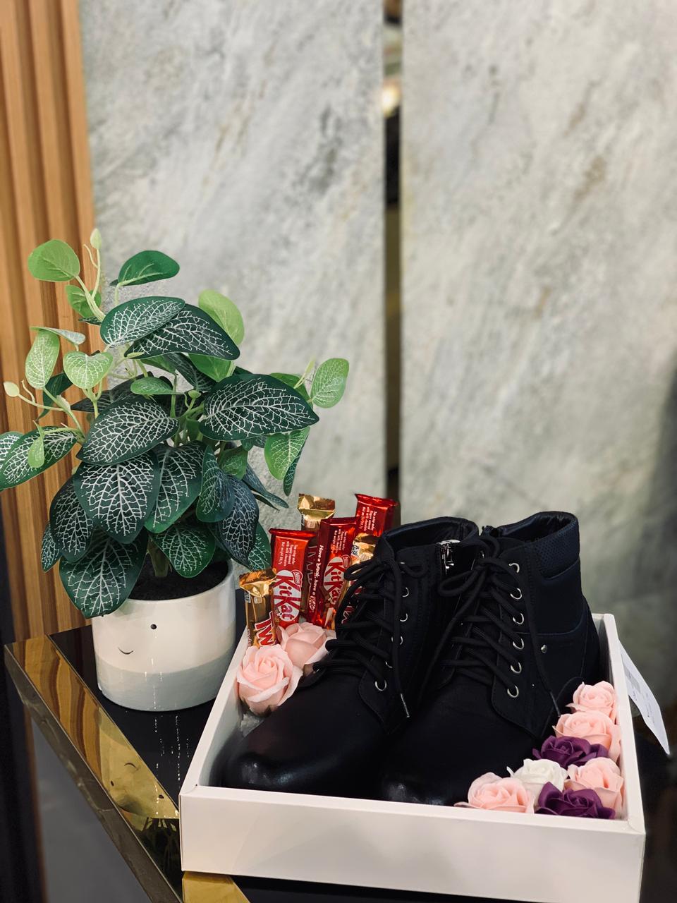 Premium Shoe Gift Hamper Box – Stylish Birthday Gift for Him