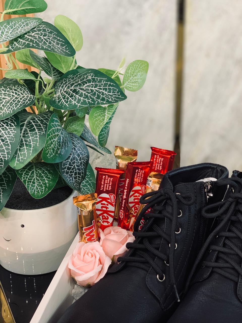 Premium Shoe Gift Hamper Box – Stylish Birthday Gift for Him
