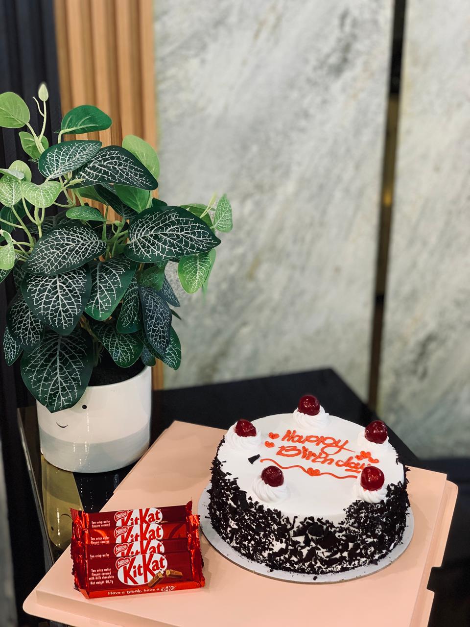 Celebration Cake Gift Hamper – Premium Birthday & Anniversary Gift
