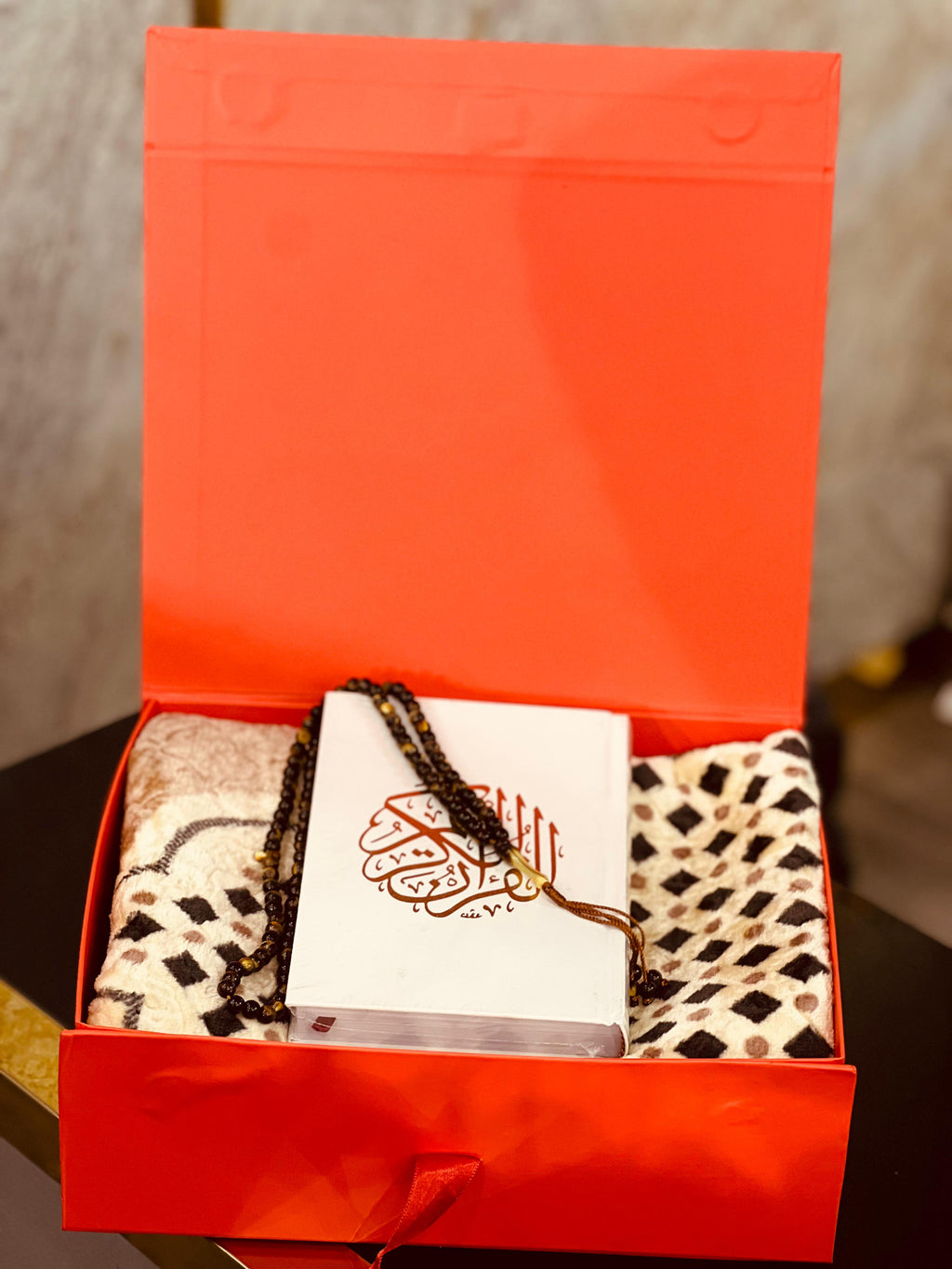 Quran & Prayer Mat Gift Hamper – Spiritual Eid & Islamic Gift