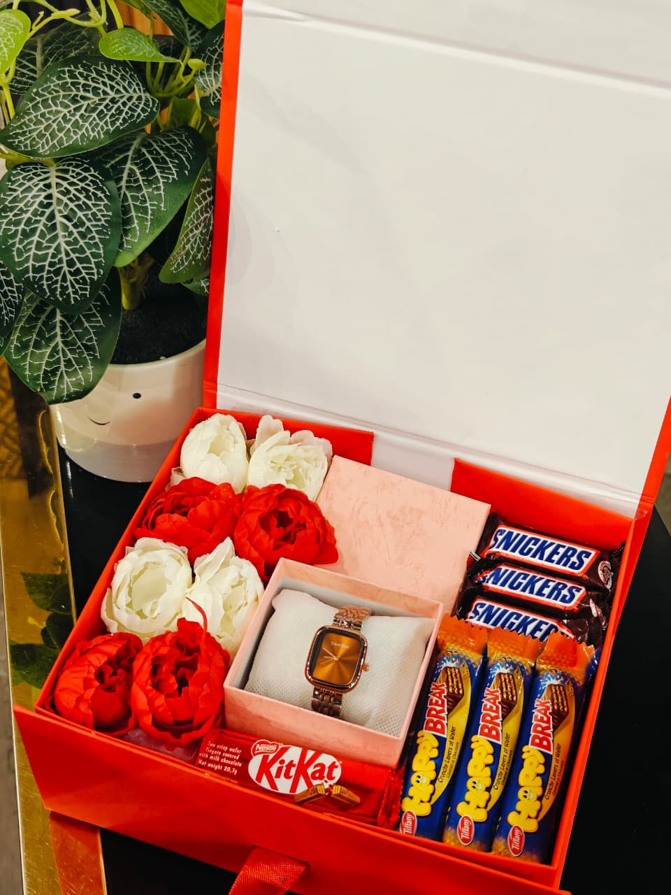 Ladies Watch Gift Hamper – Elegant Luxury Gift for Her
