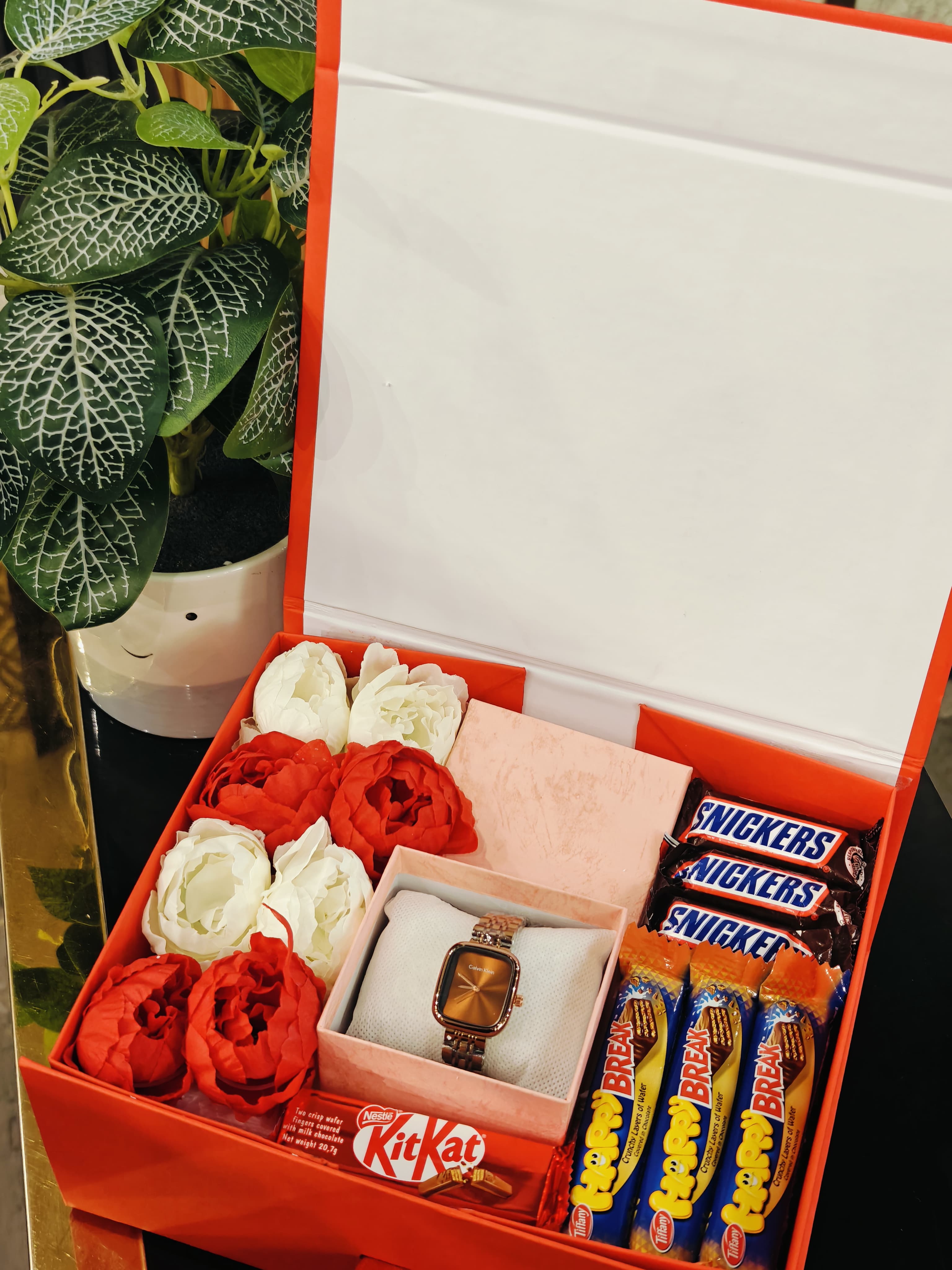 Ladies Watch Gift Hamper – Elegant Luxury Gift for Her